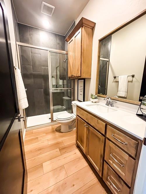 Building Photo - 222 McCullough St