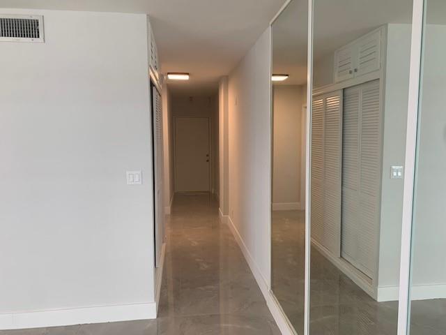 Building Photo - 710 N Ocean Blvd