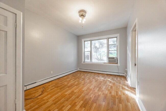 Building Photo - 2652 W 23rd Pl