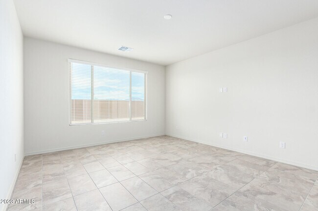 Building Photo - 8529 S 67th Dr