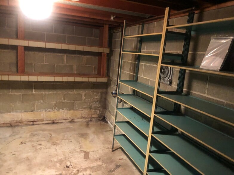 Storage - 4130 E Grand Ave