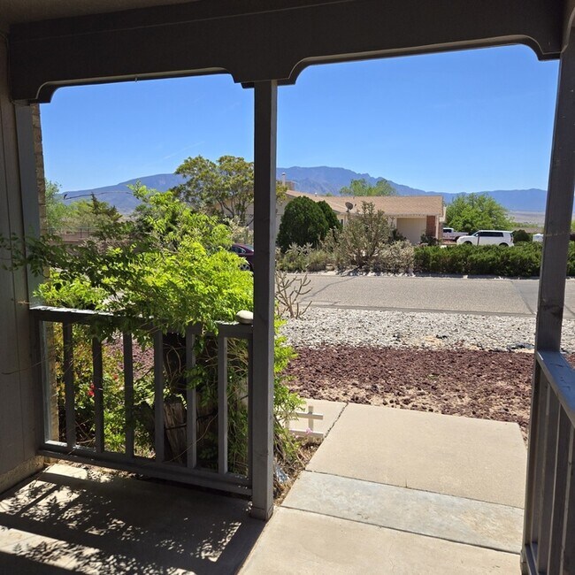 Building Photo - 1489 Gadwall Rd NE