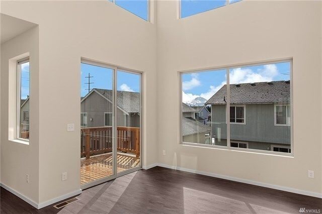 Building Photo - Gorgeous Executive Home, Available Now