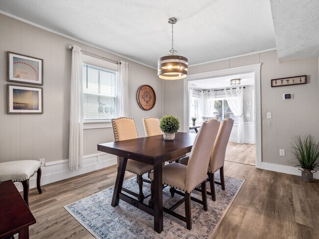 Building Photo - 971 Hayes Ave