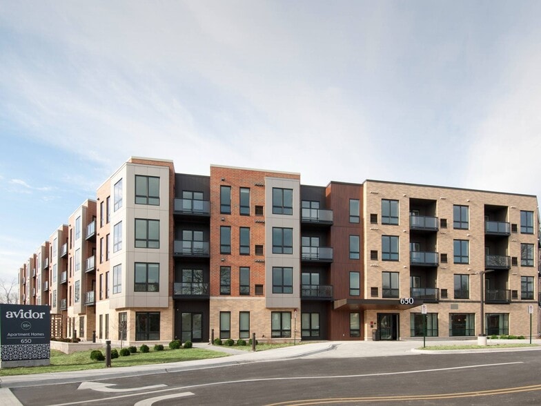 Building Photo - Avidor Glenview 55+ Active Adult Apartment Homes