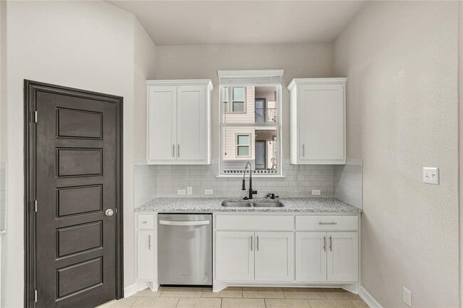 Building Photo - 18103 Pomelo Ln