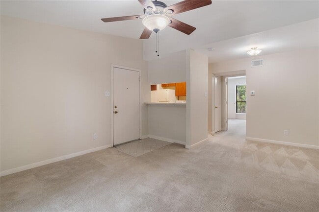 Building Photo - 3300 Pebblebrook Dr