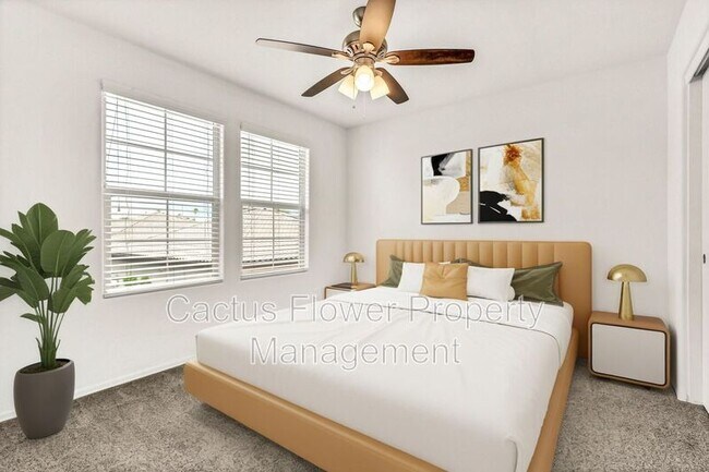 Building Photo - 1245 N Balboa