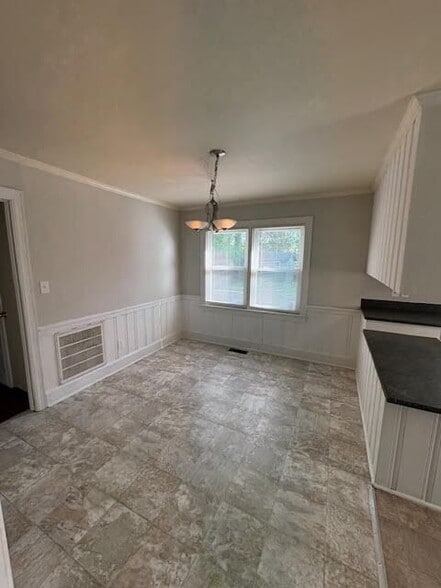 Building Photo - 2606 S Wright Rd