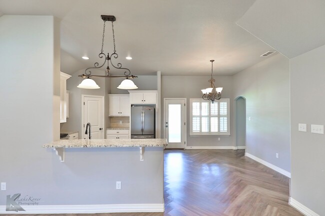Building Photo - 3/2/2 in Butterfield Meadows!