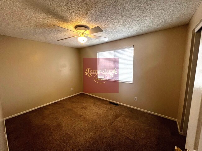 Building Photo - Home in Southwest Reno, 4 bedrooms - KAY D...