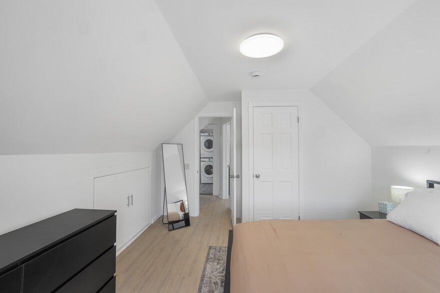 Building Photo - 126 Grant Ave