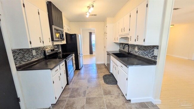 Building Photo - 8455 Lofton Dr