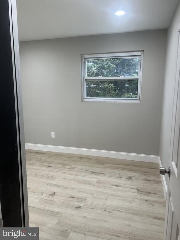 Building Photo - 3 Lakecrest Cir