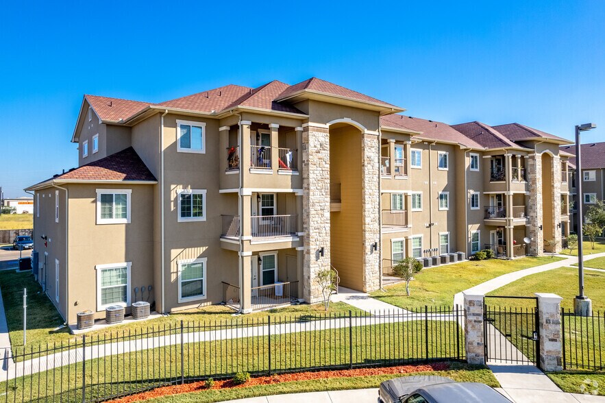 Jackson Place Apartment Homes 1701 Sioux Rd Pharr TX 78577 Apartment Finder