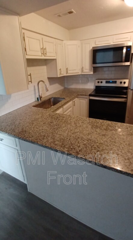 Building Photo - 209 W 4850 S