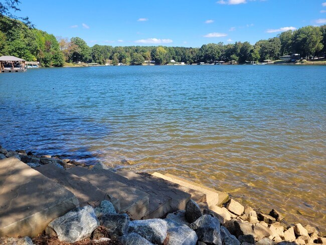 Building Photo - Brand New Luxury 2 Bed/2 Bath Condo - Wate...