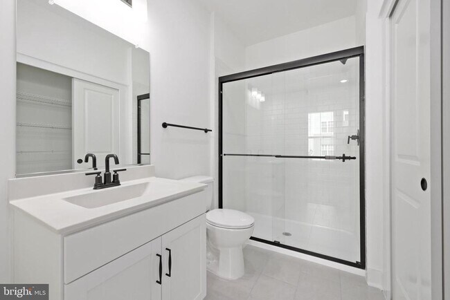 Building Photo - 9117 Crk Btm Ln