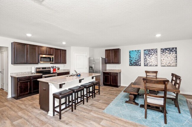 Building Photo - 816 Moorhen Way