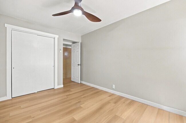 Building Photo - 1612 Cottonwood Dr