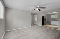 Building Photo - 2328 Boss St