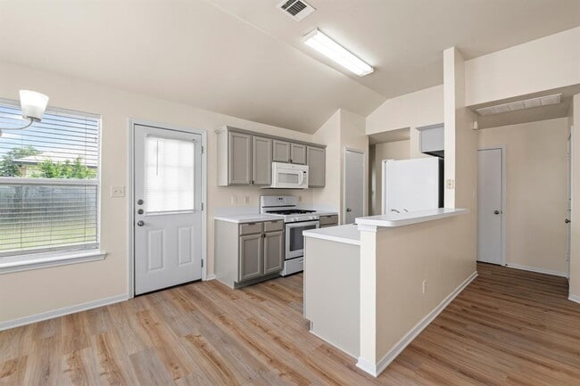 Building Photo - 1501 Catherine Ct