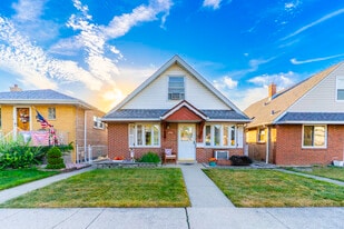 Building Photo - 6046 S Melvina Ave