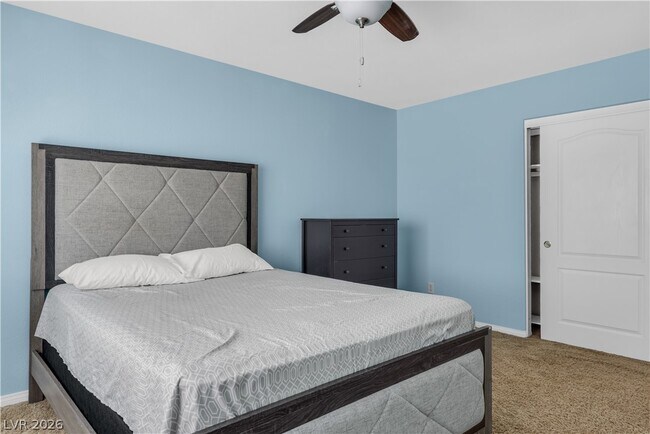 Building Photo - 3069 Regal Cove St