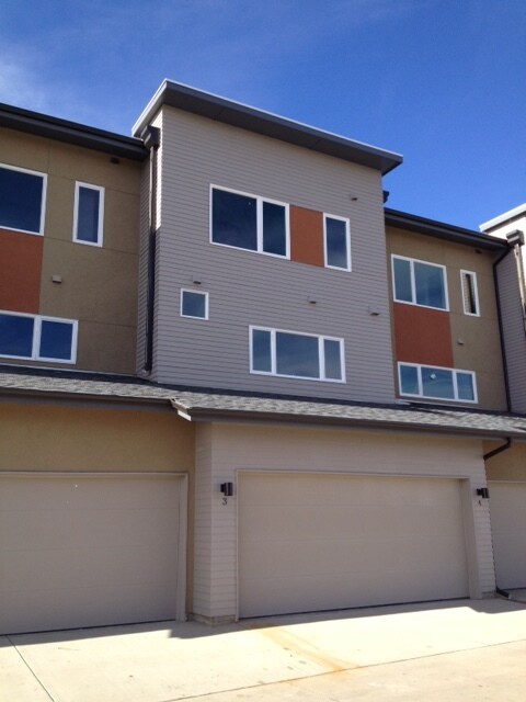 Building Photo - 309 Urban Prairie St