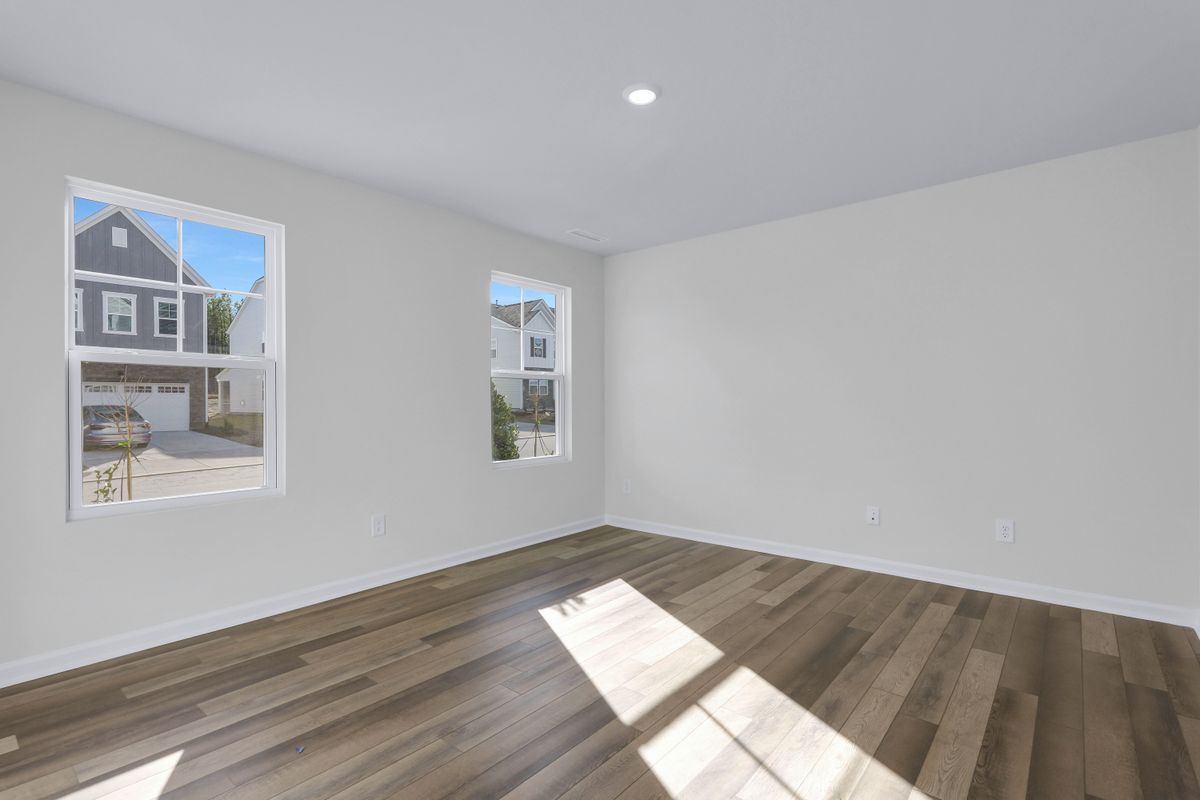 Building Photo - 104 Calvander Ln