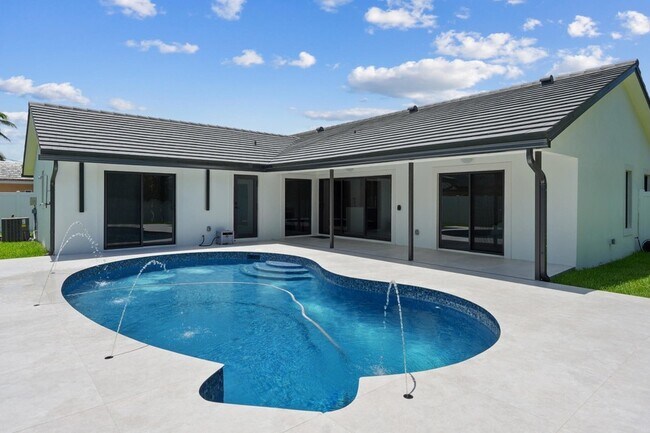 Building Photo - 1291 Bimini Ln