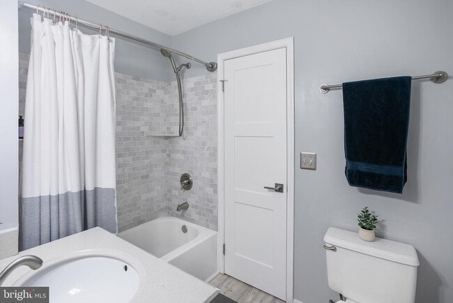 Building Photo - 7433 Hatherleigh Ct