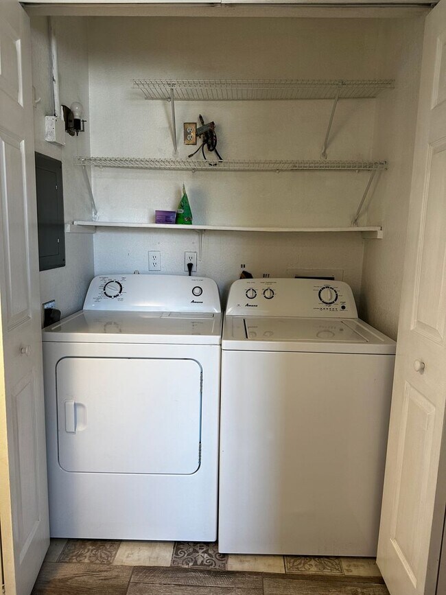 Building Photo - Furnished 3 Bedroom Condo across from Golf...
