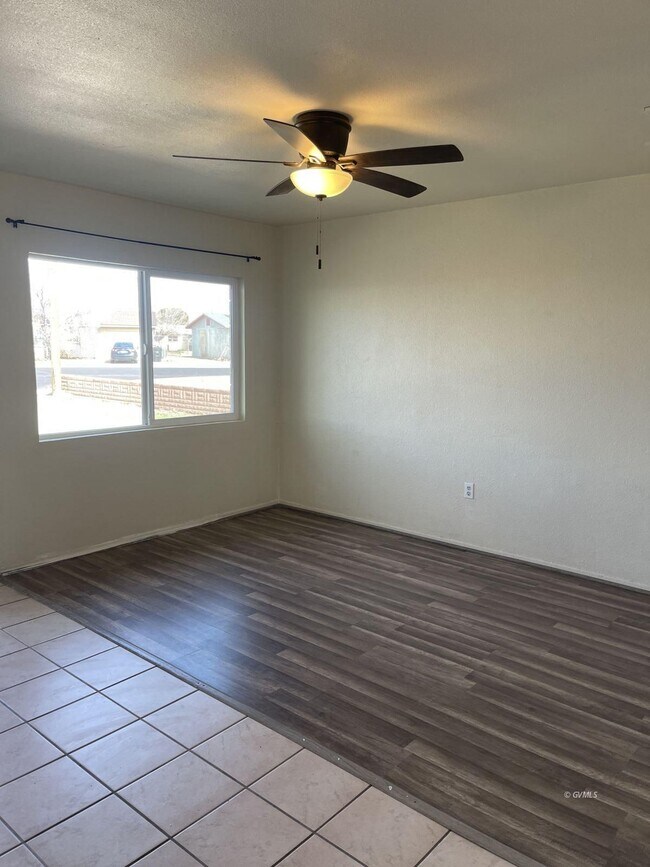 Building Photo - 1301 Tucson St