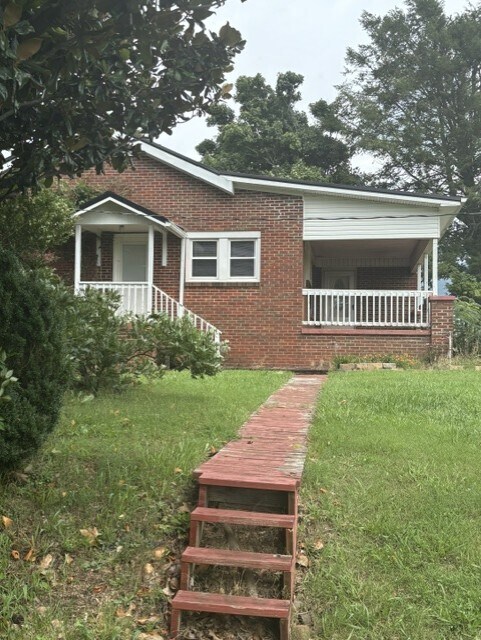 Building Photo - 3785 Sunnydale Rd