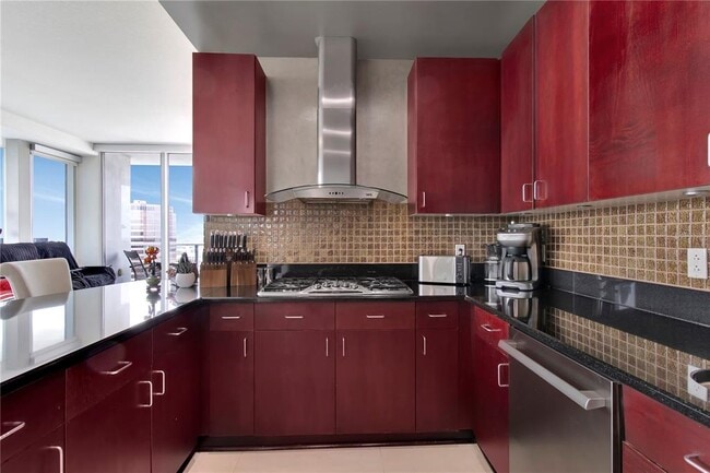 Building Photo - 150 E Robinson St