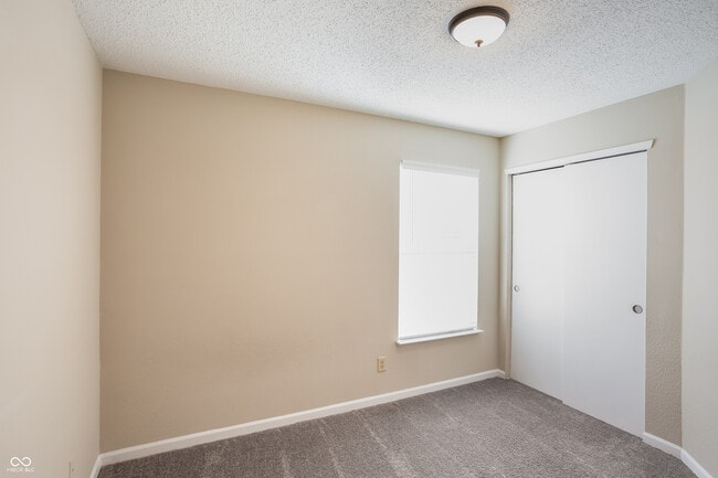 Building Photo - 2305 Collins Way