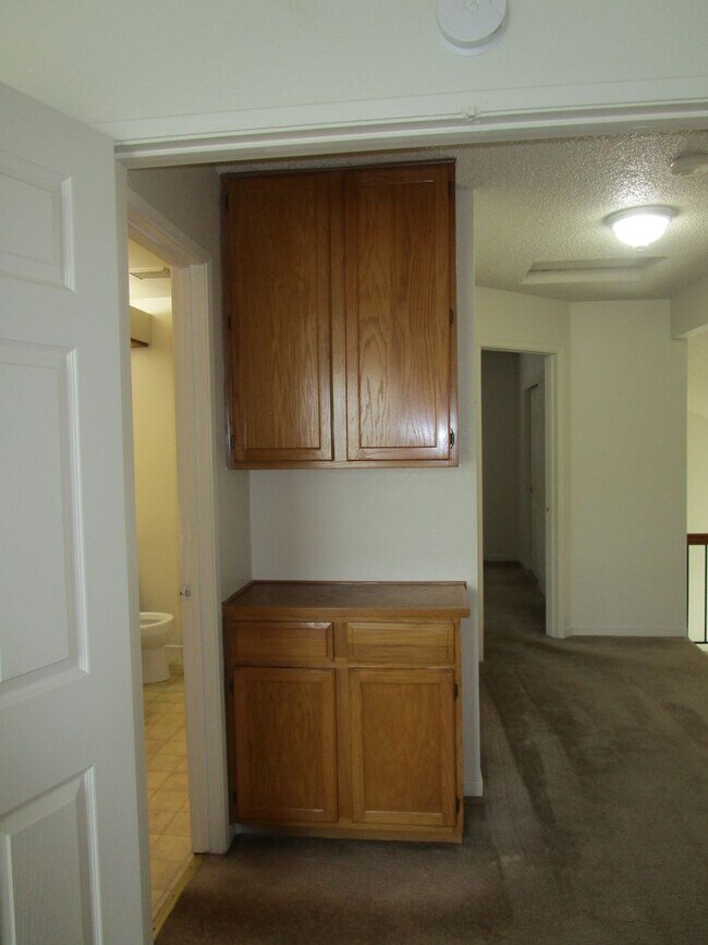 Building Photo - Beautifully Maintained Fairfield Home