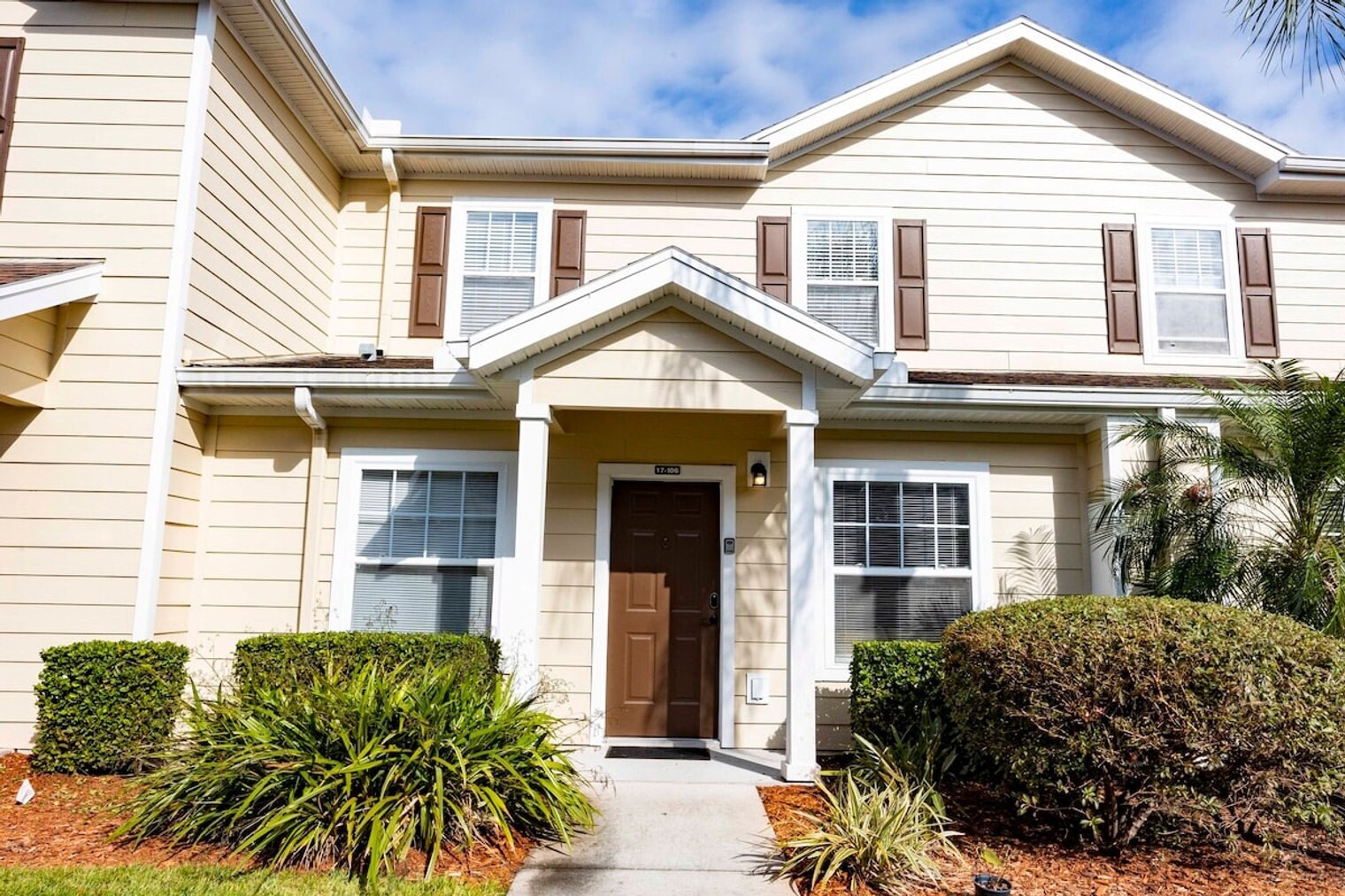 Building Photo - 5366 Diplomat Ct
