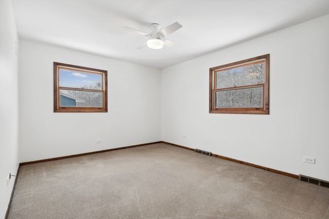 Building Photo - 722 McHenry Ave