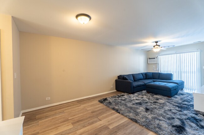 Building Photo - 774 Terrace Ct