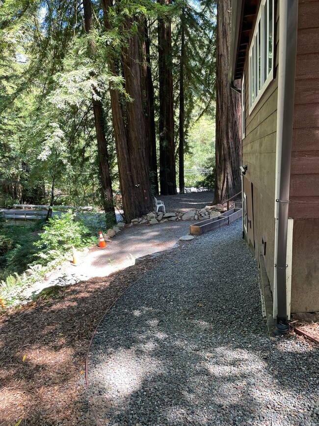Building Photo - 5445 Cazadero Hwy