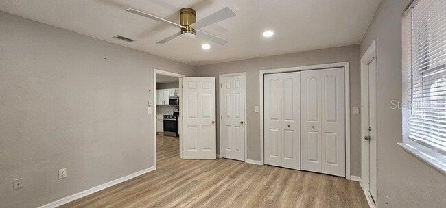 Building Photo - 4387 Sibley Bay St