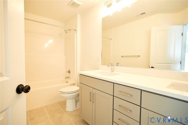 Building Photo - 15337 Sunray Wy