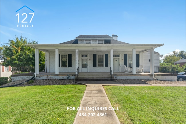 Primary Photo - Cozy Upstairs 1-Bedroom Apartment in Fort ...