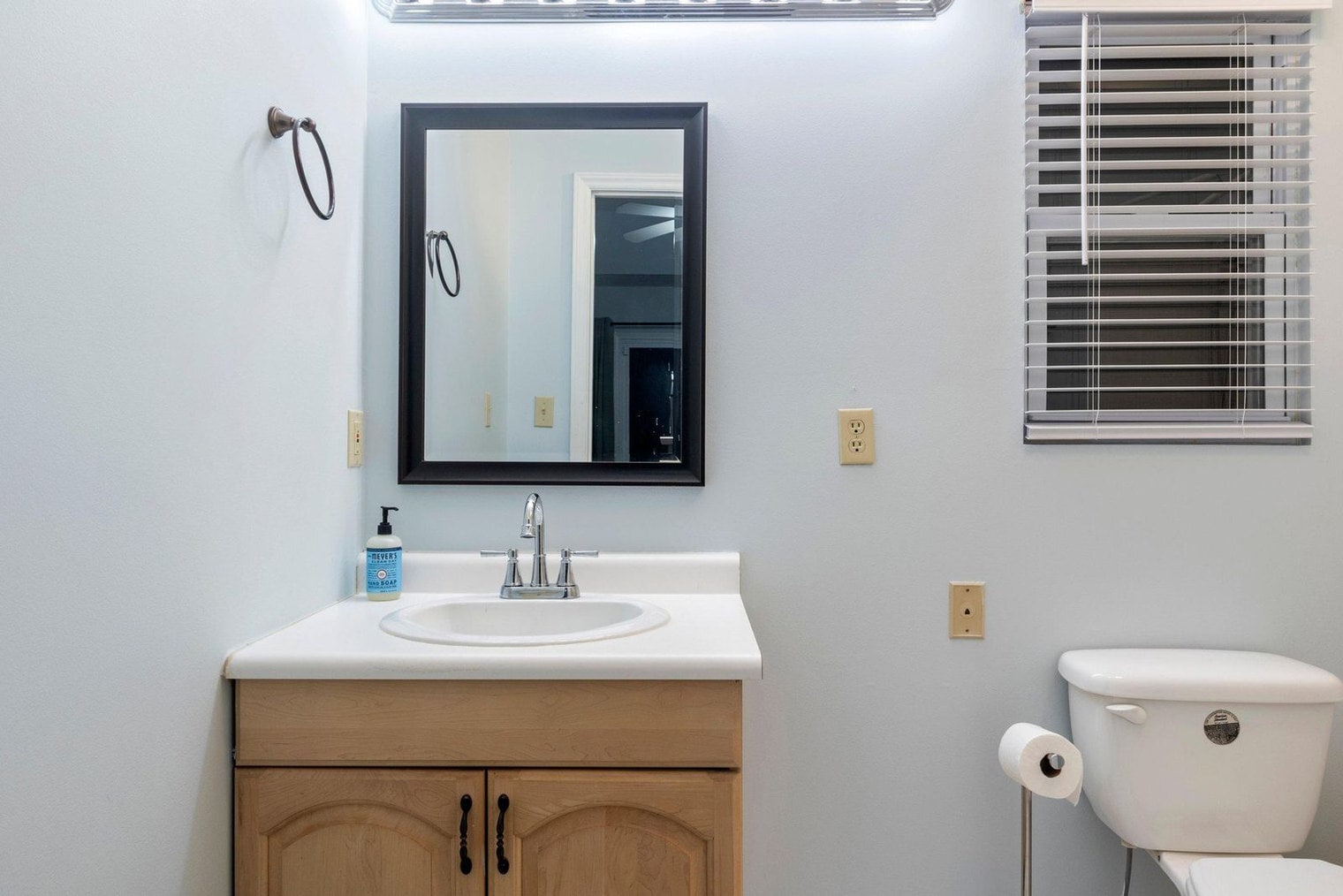 Building Photo - 160 Hugh Dorsey Rd