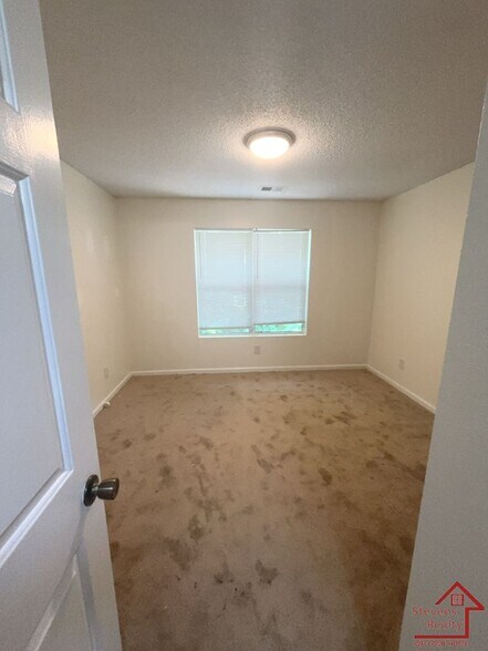Building Photo - 430 Oriole Dr