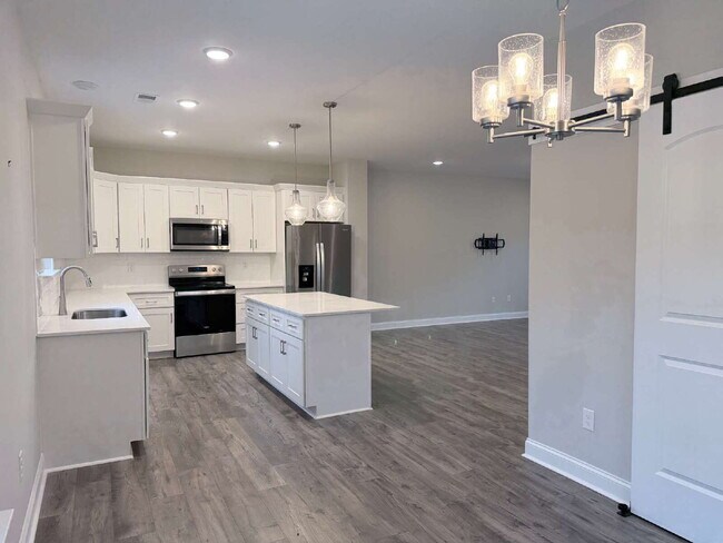 Building Photo - 3BR/2.5BA Townhome | The Springs of North Asheville | $3,000/mo