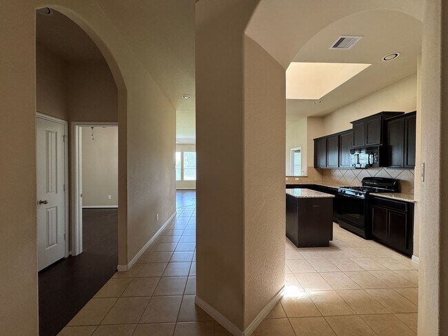Building Photo - 19038 W Windhaven Terrace Trail