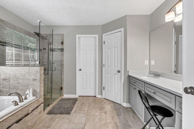 Building Photo - 1500 Highland Farm Dr